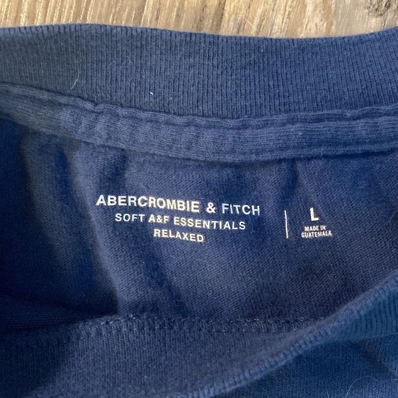 Men’s relaxed fit Abercrombie and fitch t shirts - Picture 4 of 4
